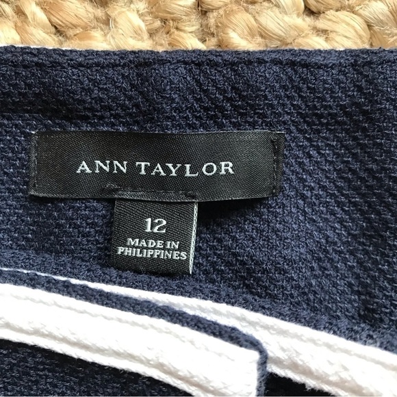 Ann Taylor navy blue shorts with white trim/ piping. - Picture 5 of 7